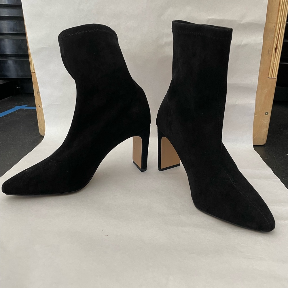 Balenciaga-like sock booties